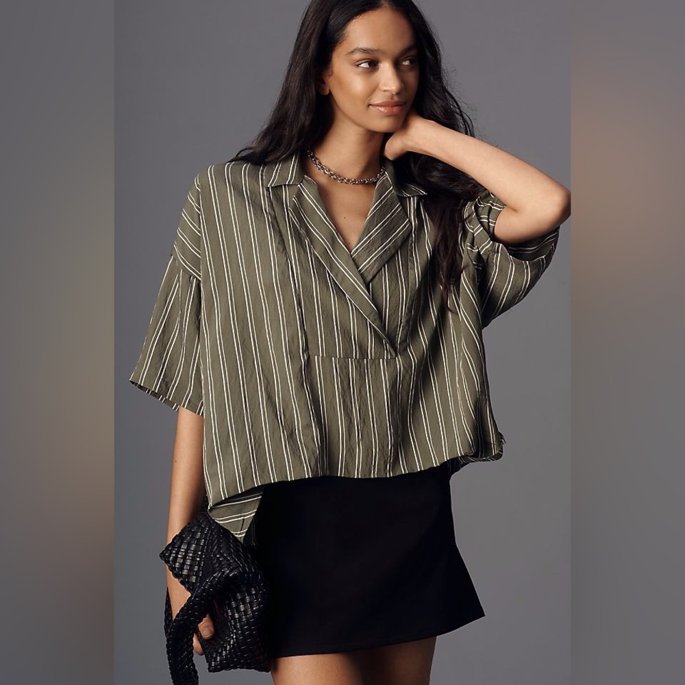 By Anthropologie The Dylon Short Sleeve Wide Placket Top Sized Medium.